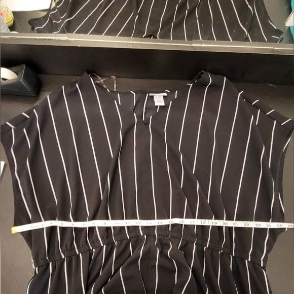 Women’s  Catherine’s Black White Stripe Wide Leg Belted Jumpsuit Size 34W - Picture 13 of 14